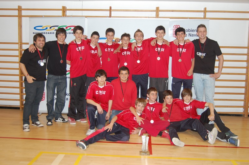 Fiesta Final de los Juegos Deportivos en la que 25 Aniversario Ardoi y San Ignacio se coronaron como campeones infantiles